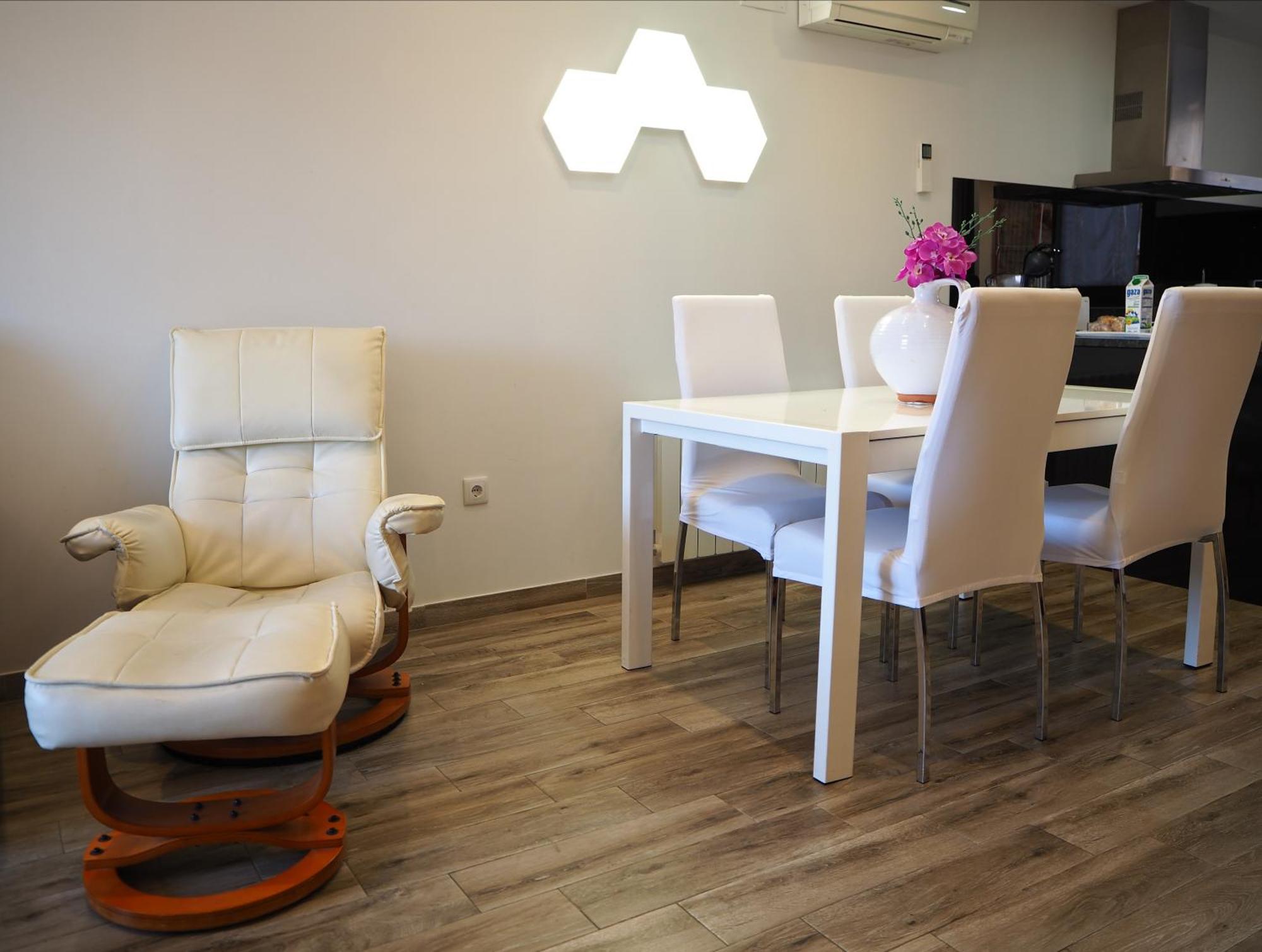 זמורה Apartamentos La Muralla מראה חיצוני תמונה