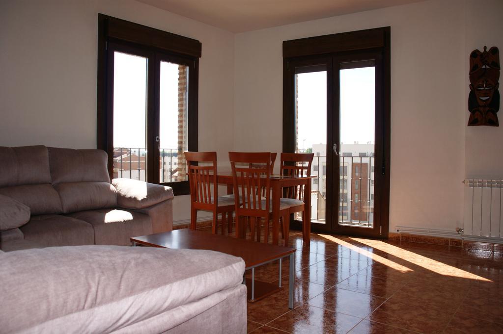 זמורה Apartamentos La Muralla מראה חיצוני תמונה