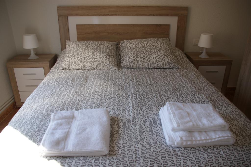 זמורה Apartamentos La Muralla מראה חיצוני תמונה