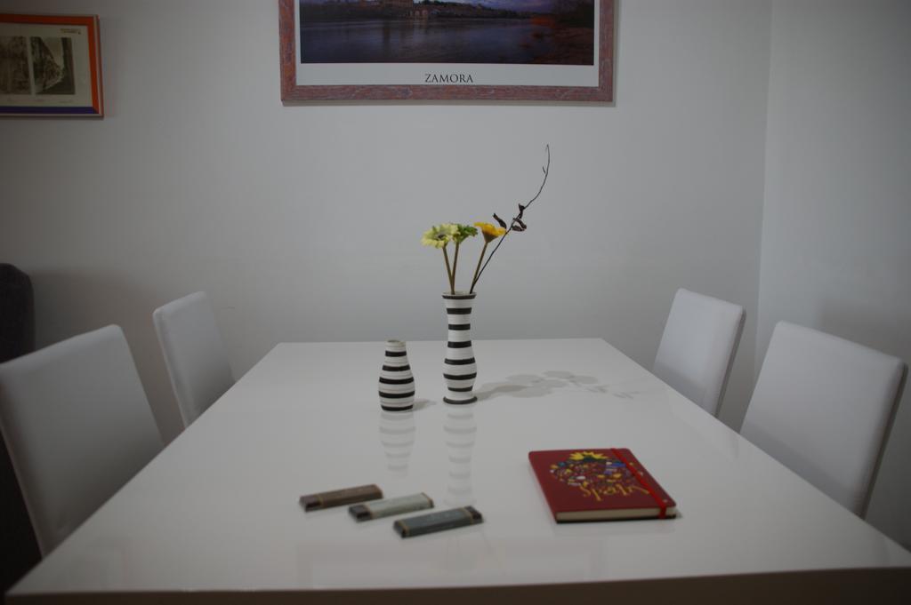 זמורה Apartamentos La Muralla חדר תמונה